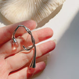 Twist Metal Line Earrings
